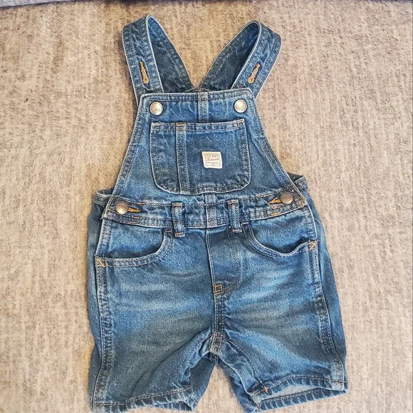 Old Navy Baby Shortalls 12-18 months - Picture 2 of 6